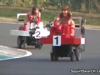 Γαμήσι μηχανή race έξω